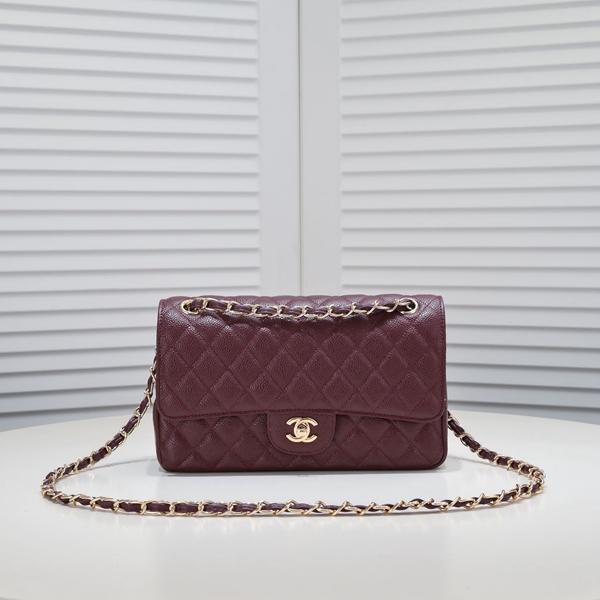 シャネルバッグ正面デザイン